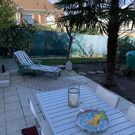 La Maison Parisienne & Jardin Guest house